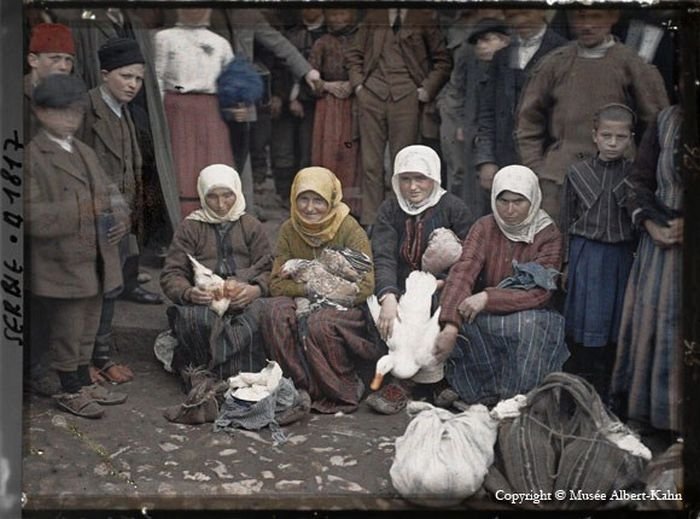 History: The beginning of the 20th century in color photographs by Albert Kahn