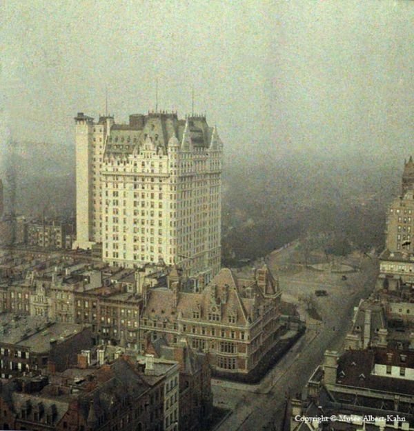 History: The beginning of the 20th century in color photographs by Albert Kahn