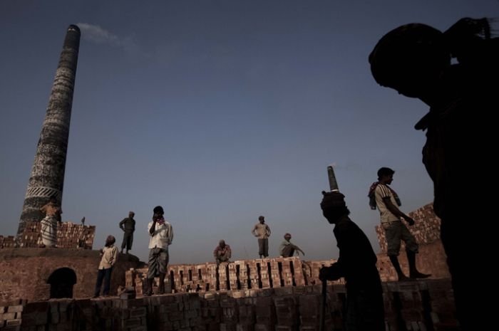 Brickworks hell in Bangladesh