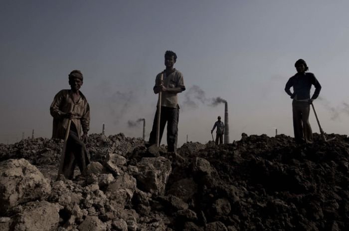 Brickworks hell in Bangladesh