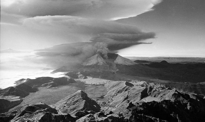 Mount St. Helens, Eruption in 1980