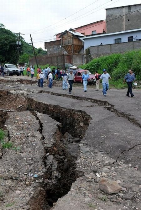 Agatha causes massive sinkhole‎, Guatemala City, Republic of Guatemala