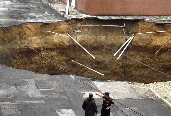 Agatha causes massive sinkhole‎, Guatemala City, Republic of Guatemala