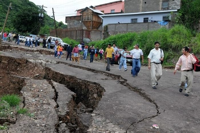 Agatha causes massive sinkhole‎, Guatemala City, Republic of Guatemala