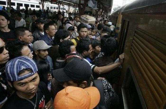 Railways capacity problems, Jakarta, Indonesia