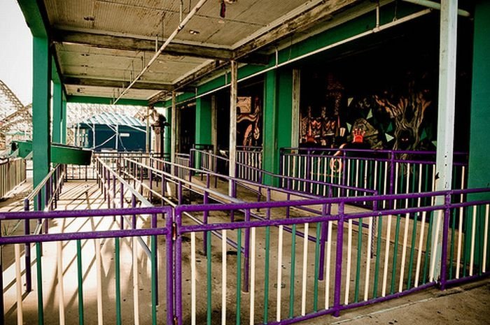 Abandoned six flags, New Orleans, United States