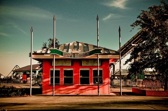 Abandoned six flags, New Orleans, United States