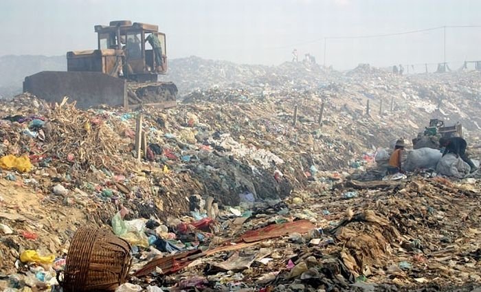 Living at dump, Phnom Penh, Cambodia