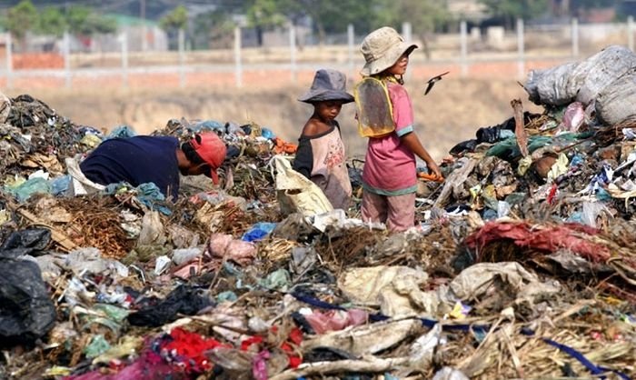 Living at dump, Phnom Penh, Cambodia