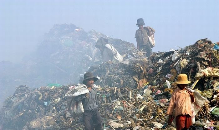 Living at dump, Phnom Penh, Cambodia