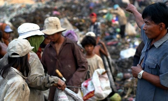 Living at dump, Phnom Penh, Cambodia