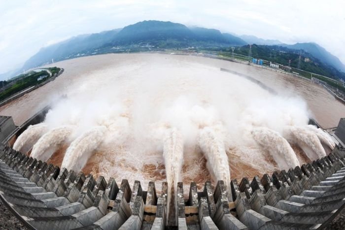 Three Gorges Dam control test, Yangtze River, Sandouping, China