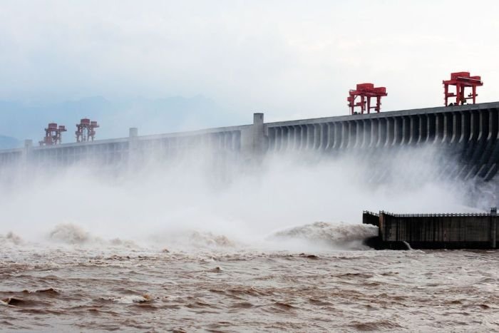 Three Gorges Dam control test, Yangtze River, Sandouping, China