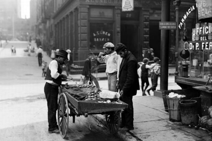 History: Black and white photos of New York City, United States