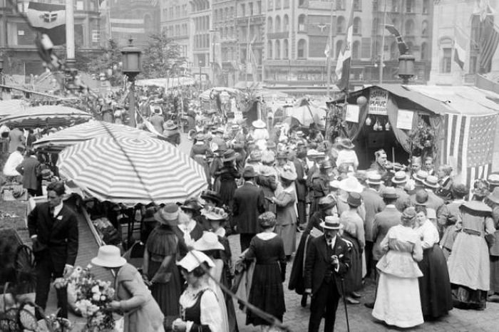 History: Black and white photos of New York City, United States