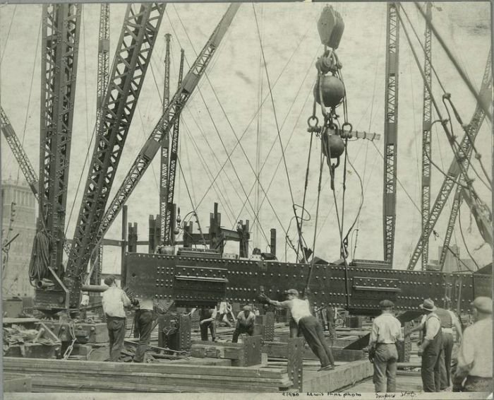 History: Construction of Empire State Building