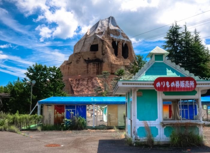 Nara Dreamland, abandoned theme park, Japan