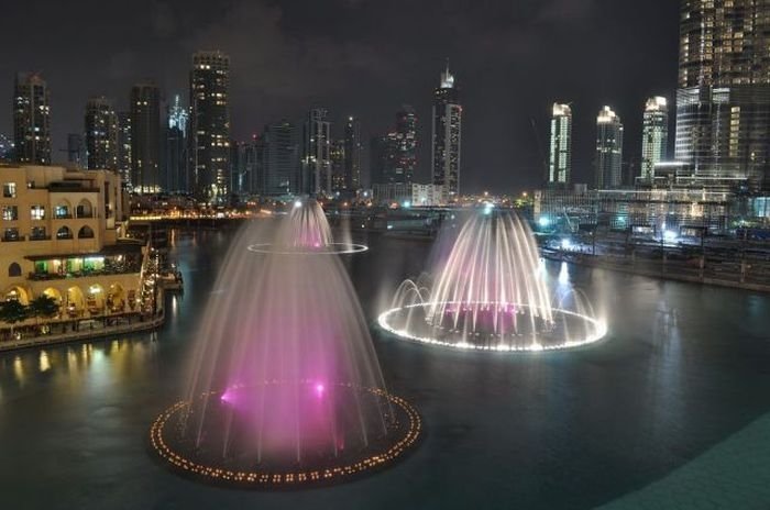 Record fountain system set, Burj Khalifa Lake, Dubai, United Arab Emirates