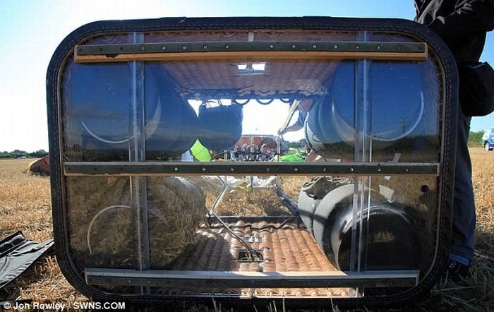 World's first glass-bottomed air balloon by Christian Brown