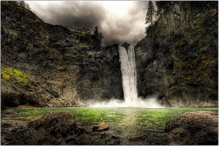 waterfalls around the world