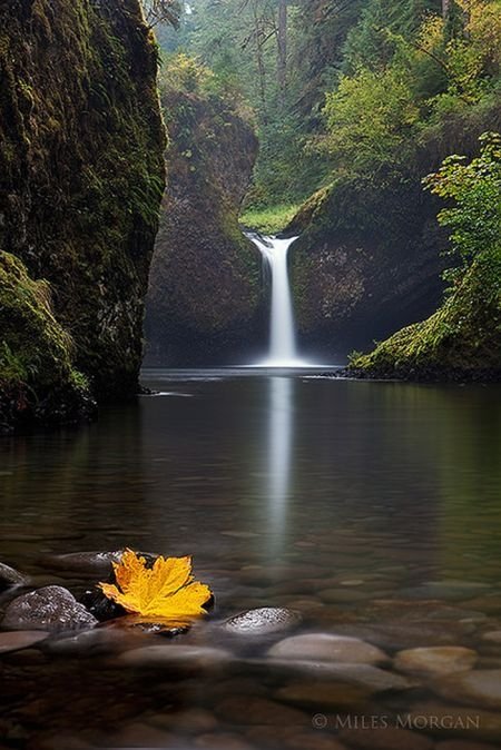 waterfalls around the world