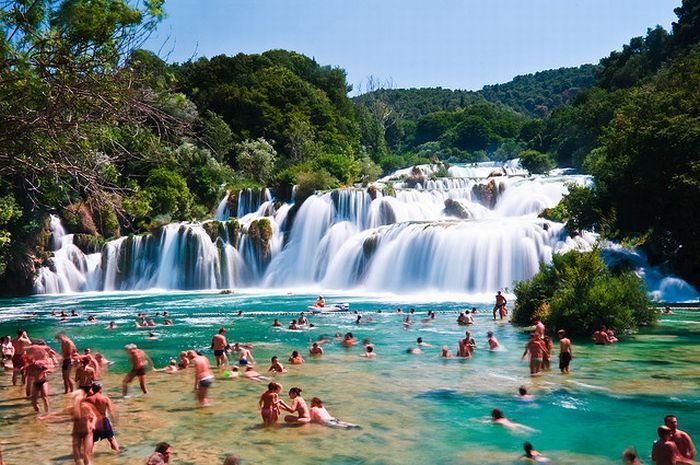 waterfalls around the world