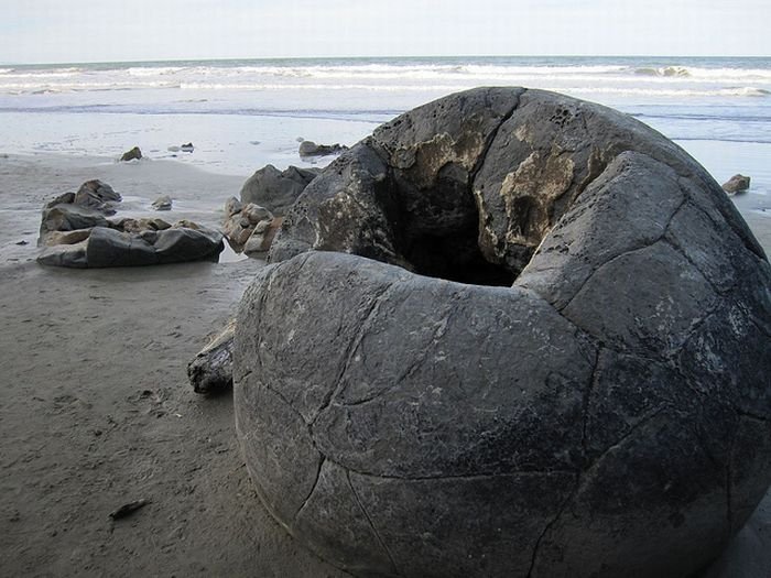 Moeraki Boulders, Koekohe Beach, Otago coast, New Zealand