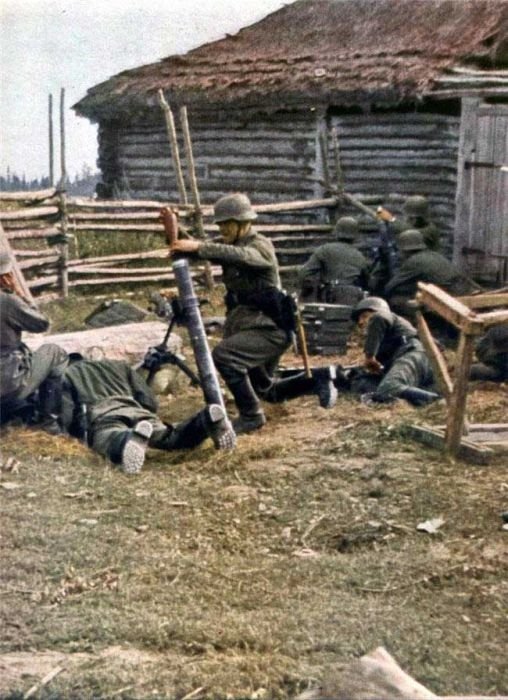 History: World War color photography