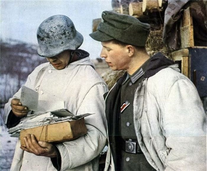 History: World War color photography