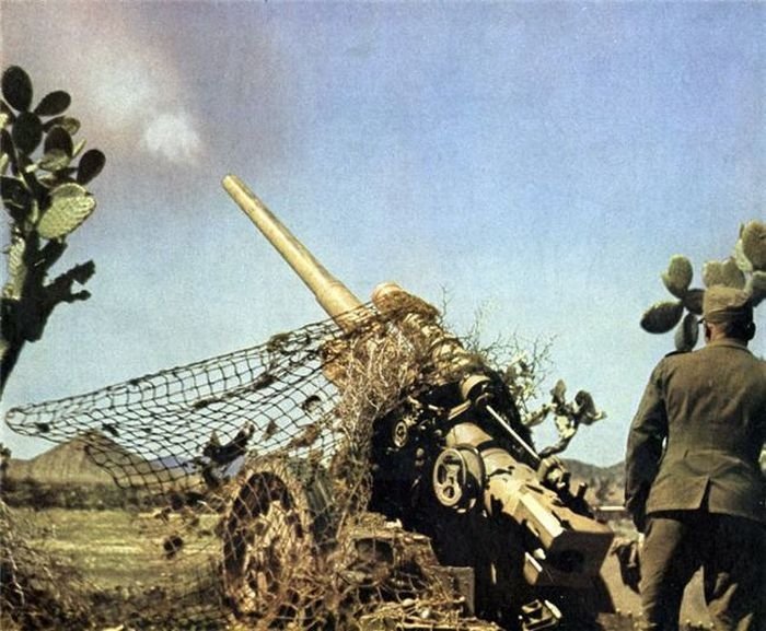 History: World War color photography