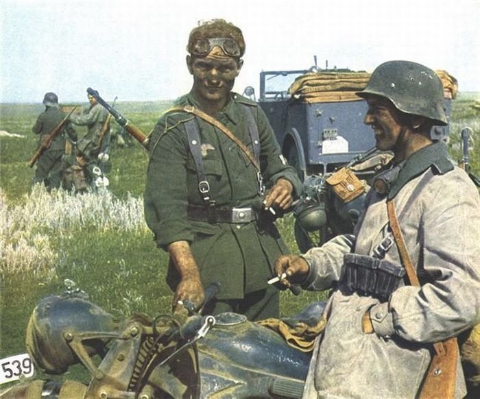 History: World War color photography