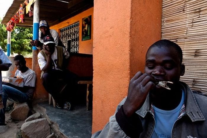 Rat catchers, Madamba, Mozambique