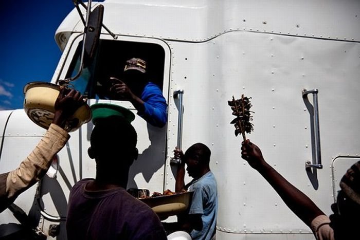 Rat catchers, Madamba, Mozambique