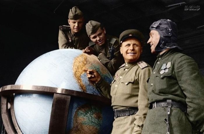 History: World War color photography