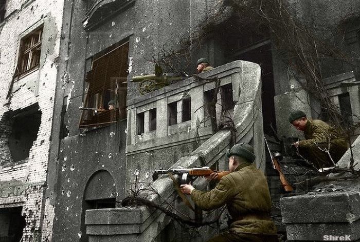 History: World War color photography