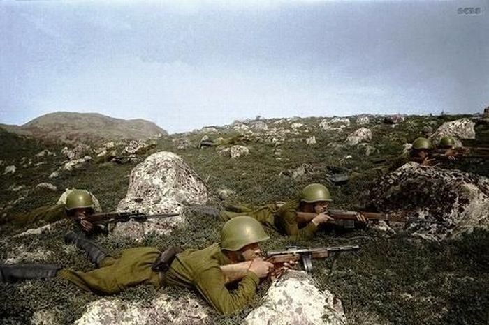 History: World War color photography