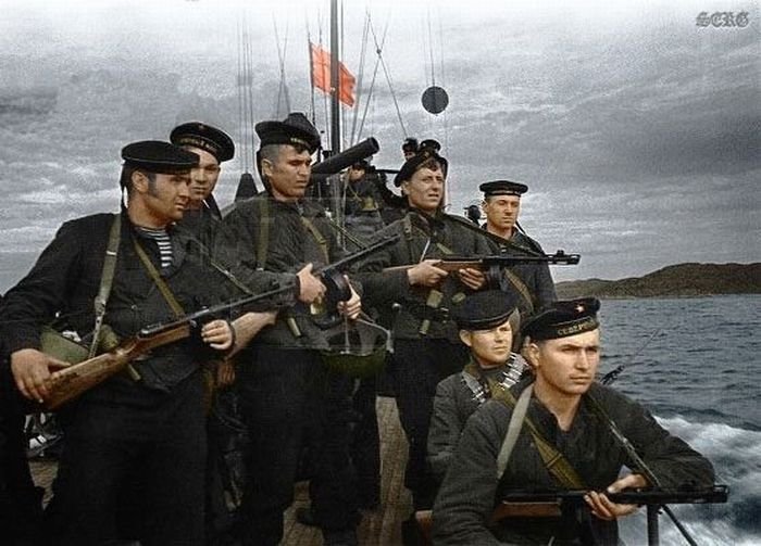 History: World War color photography