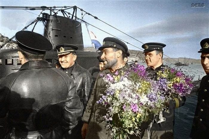 History: World War color photography