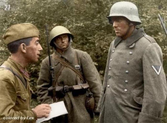 History: World War color photography