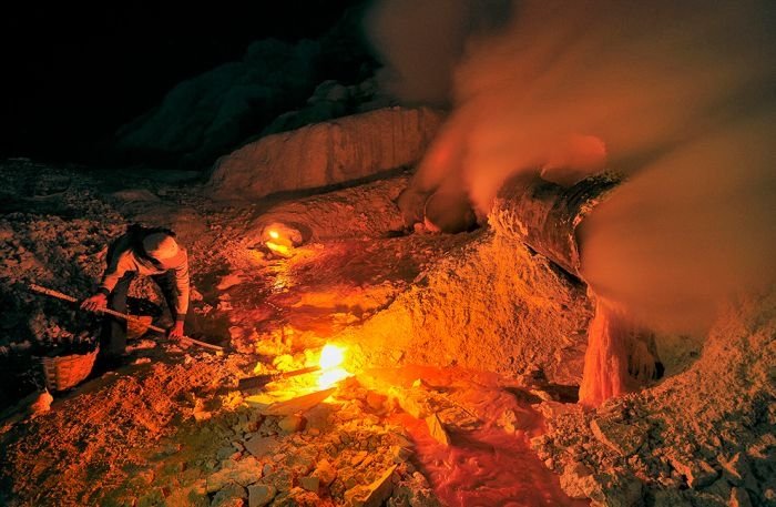 Kawah Ijen at night by Olivier Grunewald