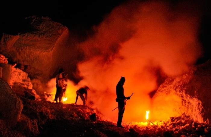 Kawah Ijen at night by Olivier Grunewald