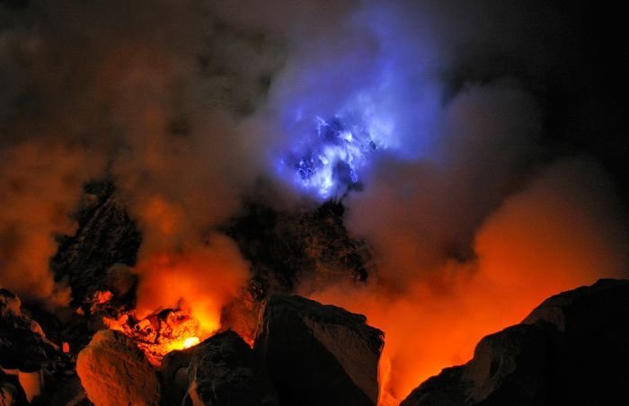 Kawah Ijen at night by Olivier Grunewald