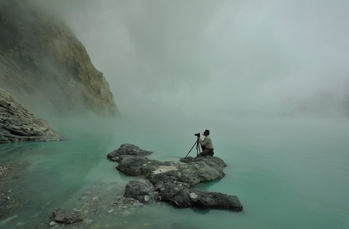 Kawah Ijen at night by Olivier Grunewald