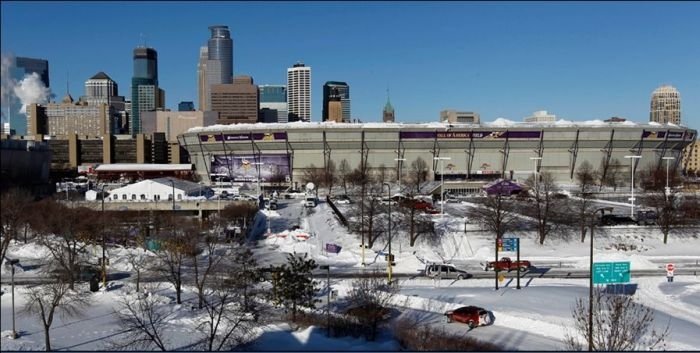 Hubert H. Humphrey Metrodome roof collapses