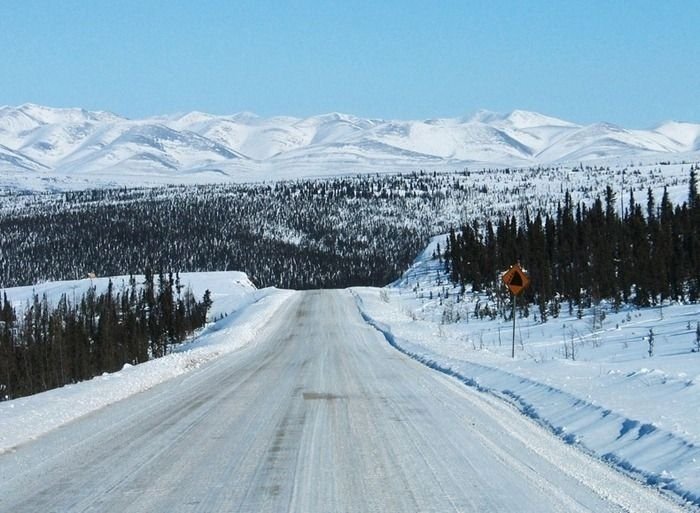 Ice road to Tuktoyaktuk, Canada