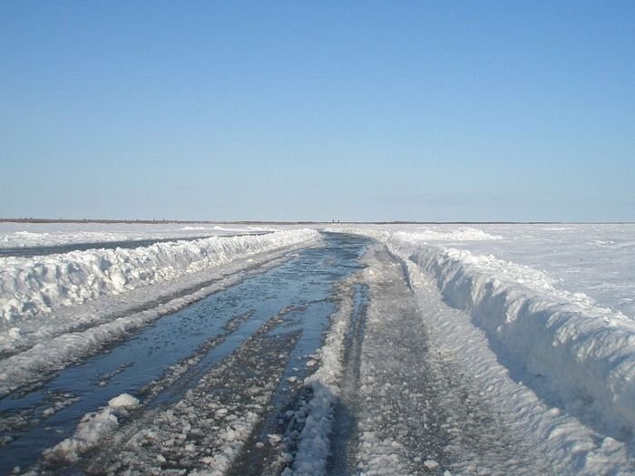 Ice road to Tuktoyaktuk, Canada