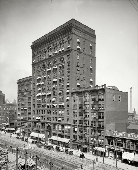 History: Black and white city photography, United States