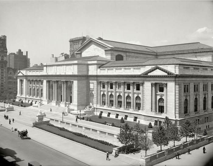 History: Black and white city photography, United States