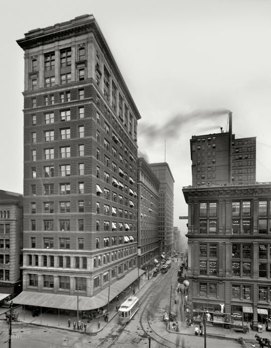 History: Black and white city photography, United States