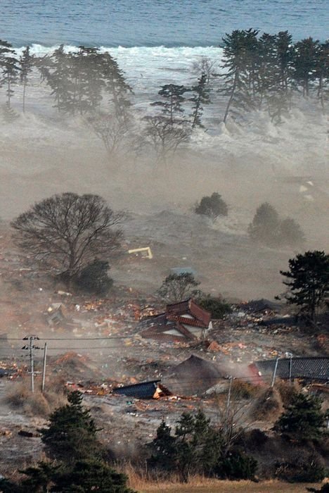 2011 Sendai earthquake and tsunami, Tōhoku region, Pacific Ocean